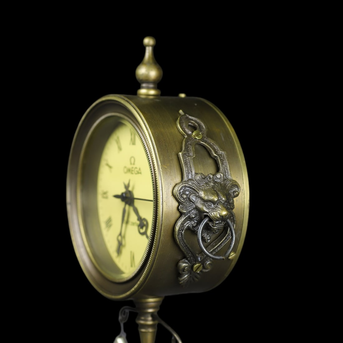 An Exquisite Bronze Clock - 5