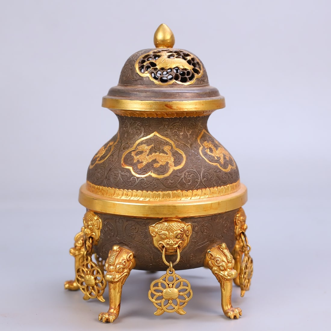 An Exquisite Gilt Bronze Dragon Pattern Beast-Ears Beast Legs Censer (1 of 10)