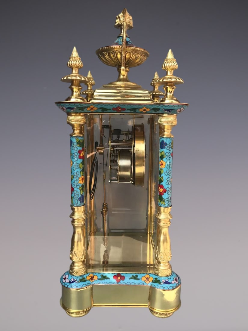 An Exquisite Gilt Bronze Flower Pattern Clock - 3
