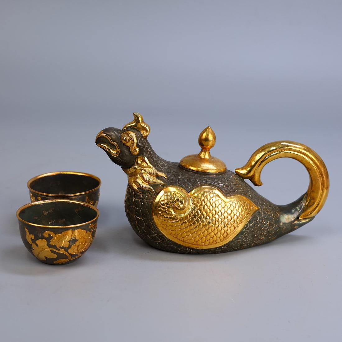 A Set of Fine Gilt Bronze Beast-Shaped Teaware (1 of 10)
