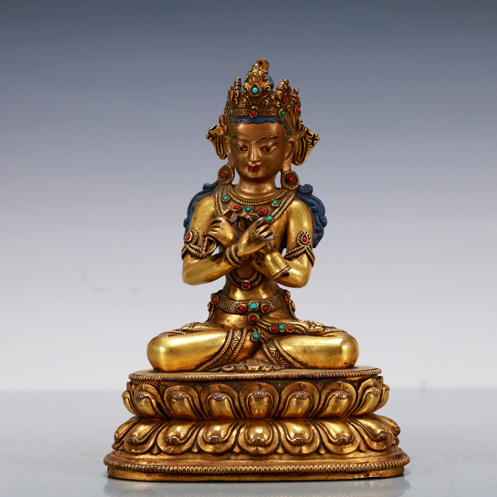 A Exquisite Gilt Bronze Statue of Bodhisattva Buddha statue (1 of 9)