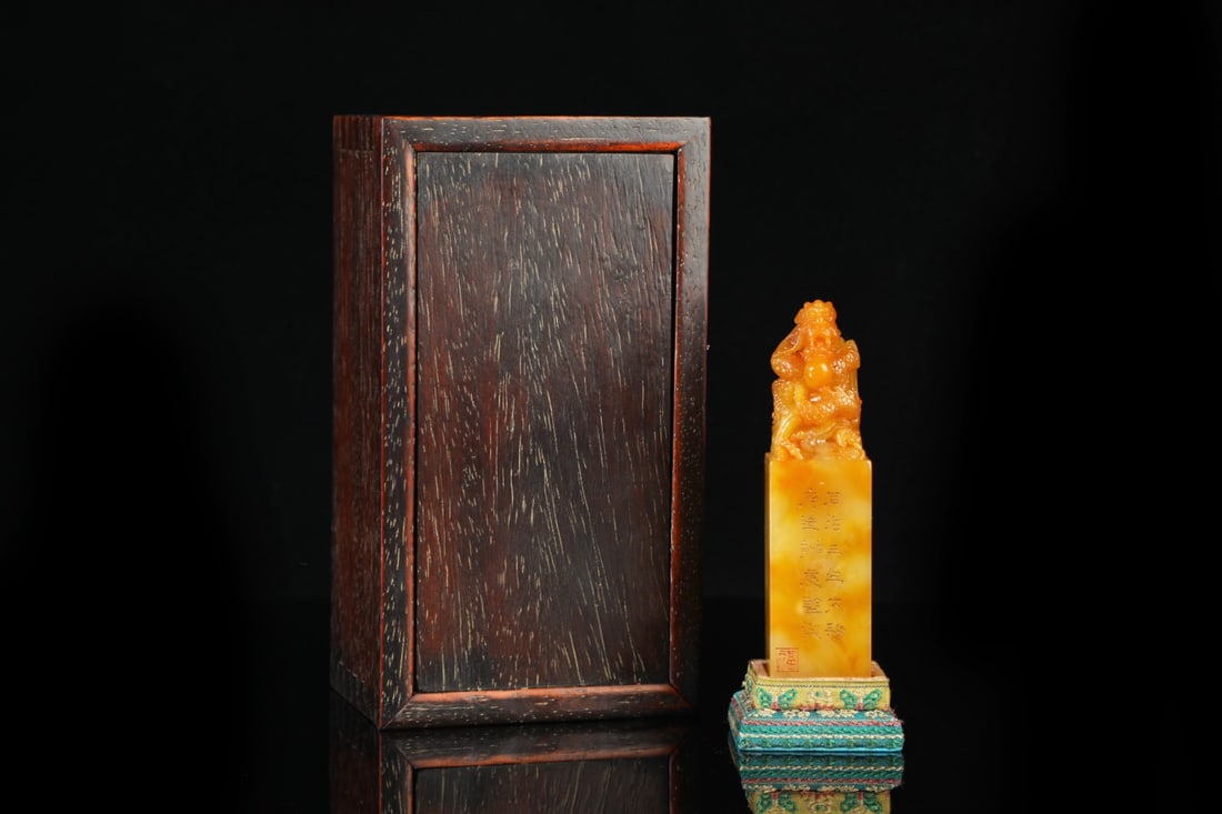 An Exquisite Shoushan Stone Auspicious Beast Seal: An Exquisite Shoushan Stone Auspicious Beast Seal Qing Dynasty, China Size:4.7inx1.2inx1.2in Weight:254g寿山石瑞兽印章 中国清代 Size:1