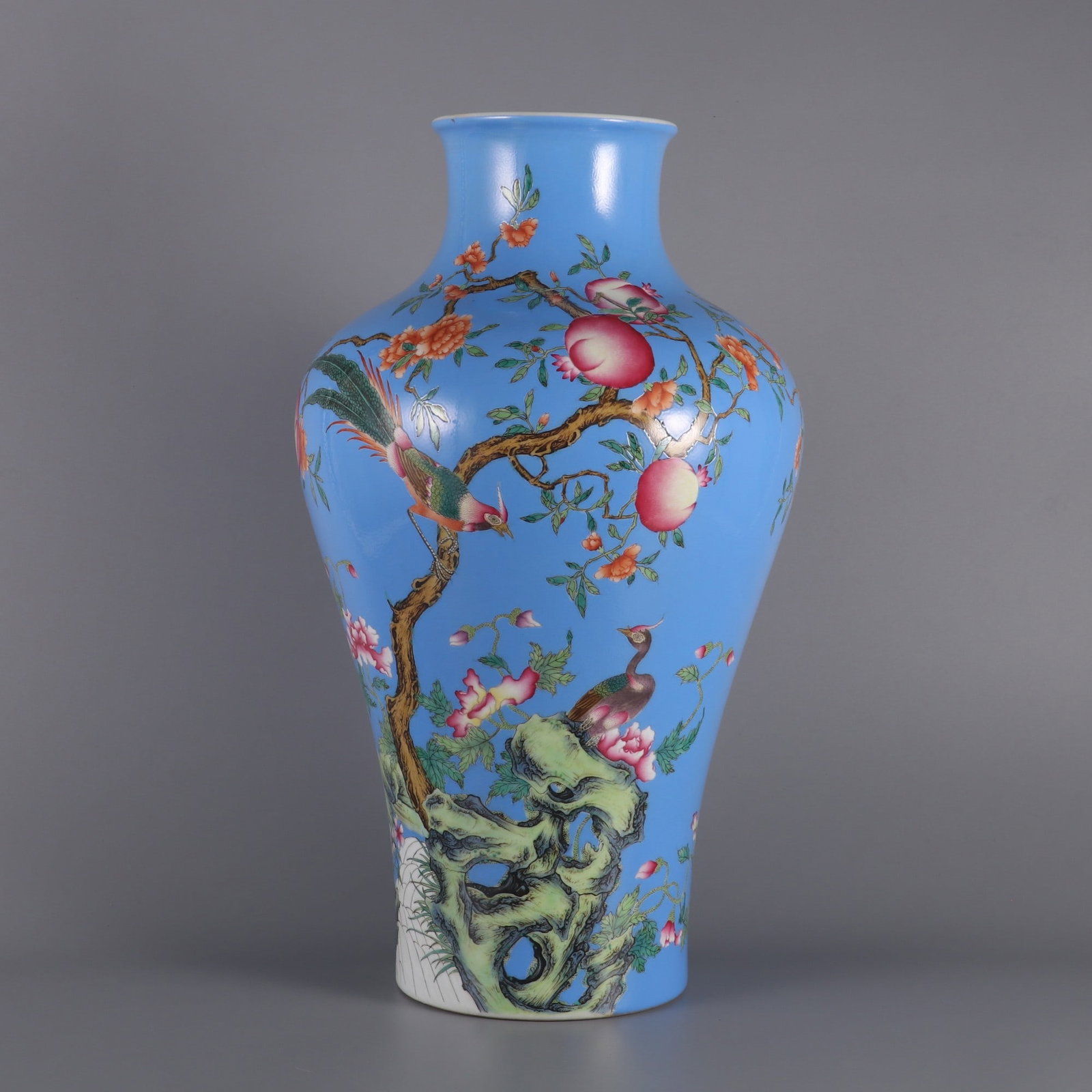 A Huge Famille-Rose Flower and Bird Pattern Poem Vase: A Huge Famille-Rose Flower and Bird Pattern Poem Vase Qing Dynasty, China Qianlong Six-character MarkSize:15.9inx8.9in粉彩花鸟纹诗文瓶