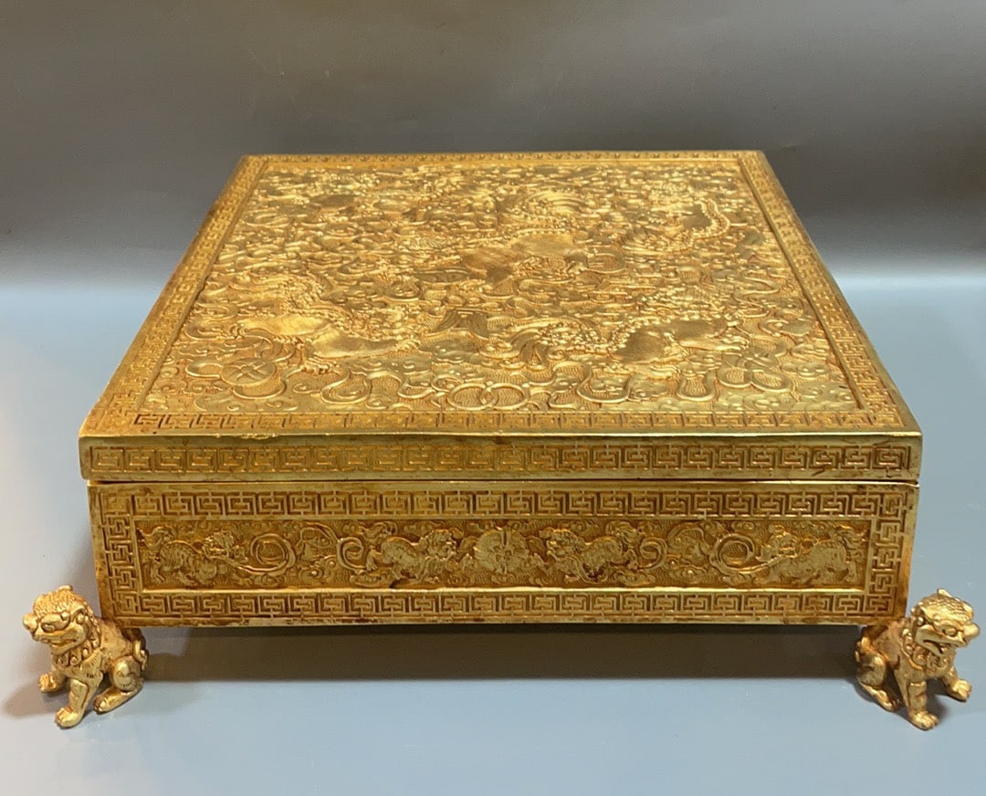 An Exquisite Gilt Bronze Lion Pattern chess ,With Pieces: An Exquisite Gilt Bronze Lion Pattern chess ,With Pieces,Qing Dynasty,China,Qianlong Four-character
