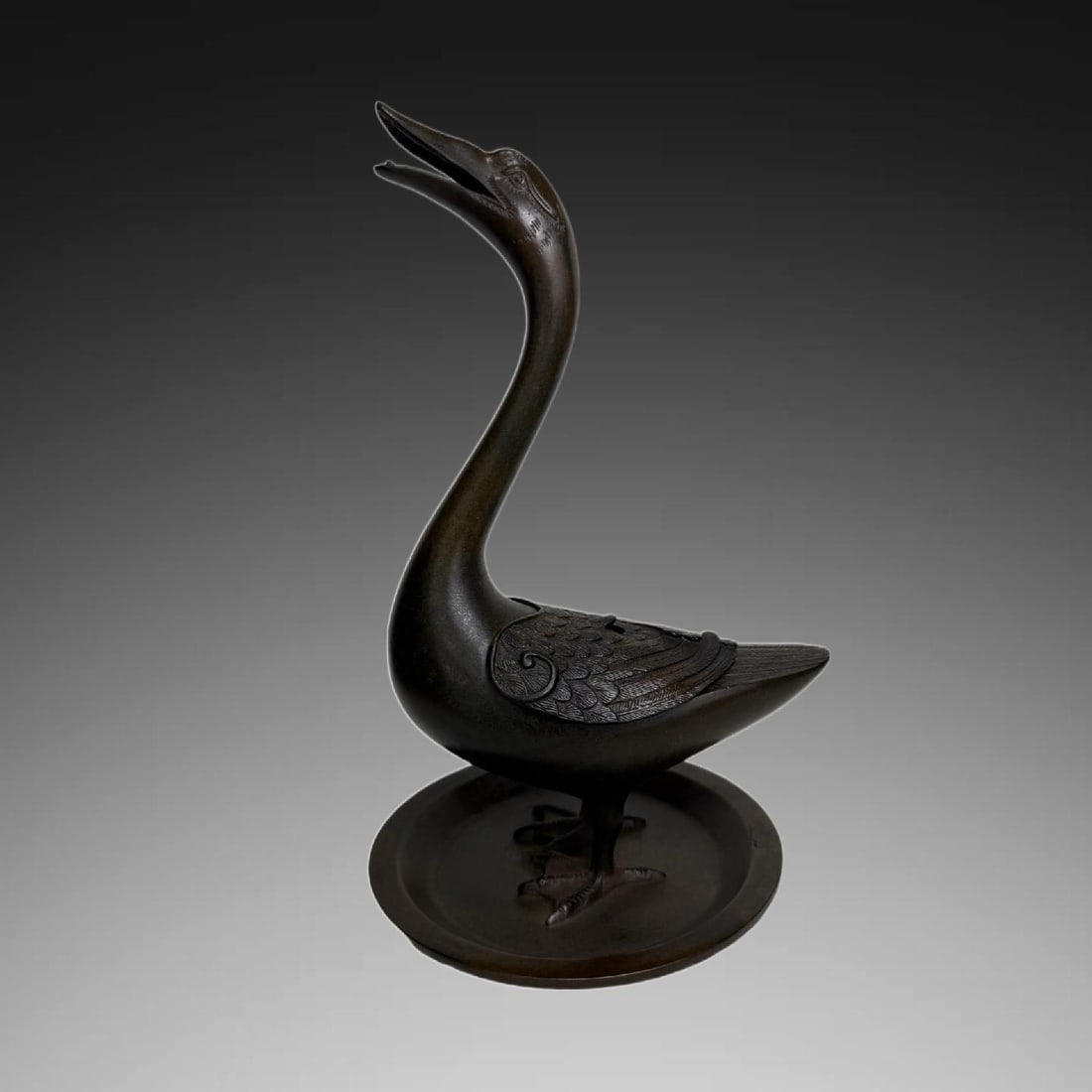 An Exquisite Coppery Duck Censer: An Exquisite Coppery Duck Censer,Qing Dynasty, China,With Mark,Size:6.3inx10.6in ,Weight:2106g 铜制鸭炉,中国清代,带款