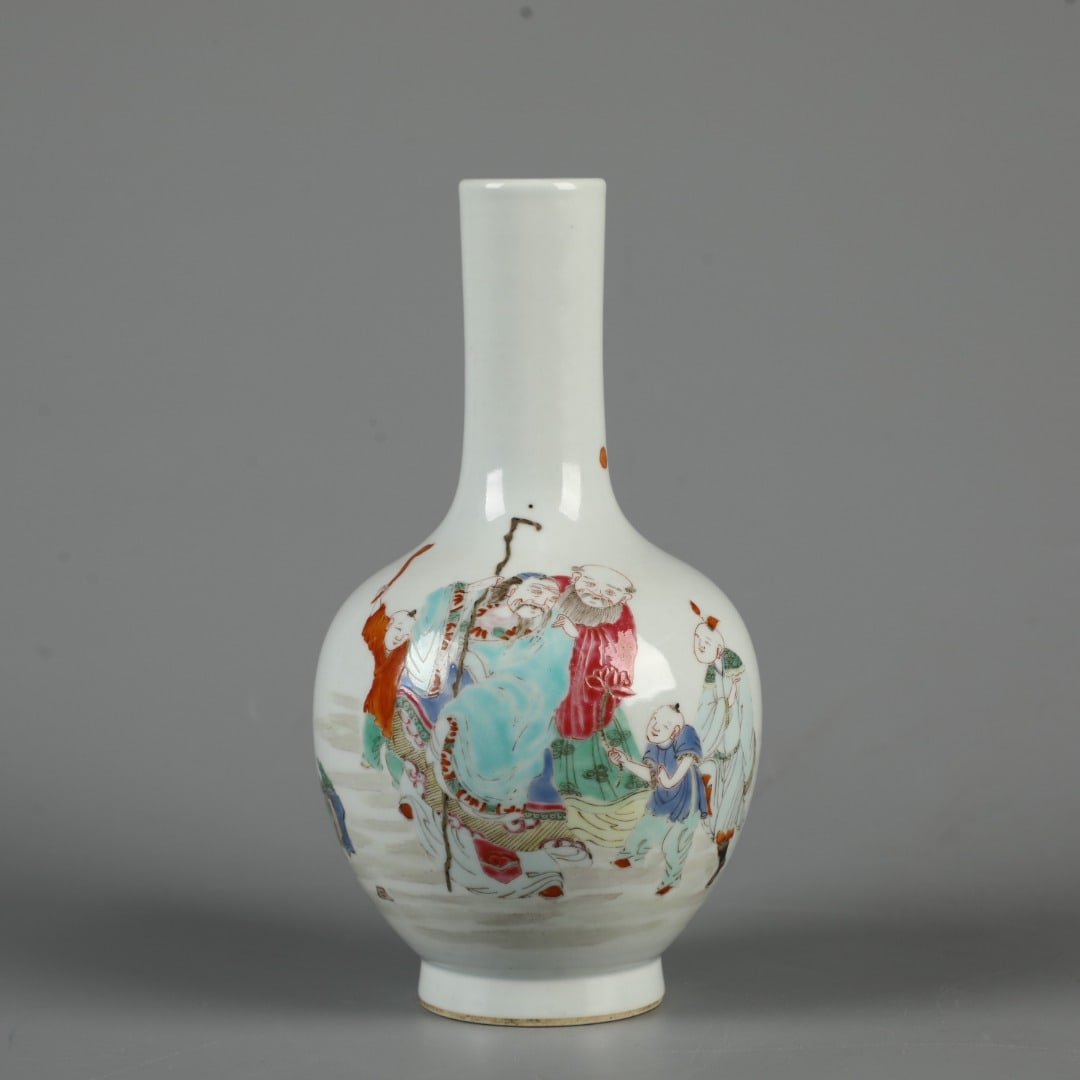An Exquisite Famille-Rose Figures Pattern Vase: An Exquisite Famille-Rose Figures Pattern Vase,Qing Dynasty, China,Size:7.7inx3.9in 粉彩人物纹瓶,中国清代