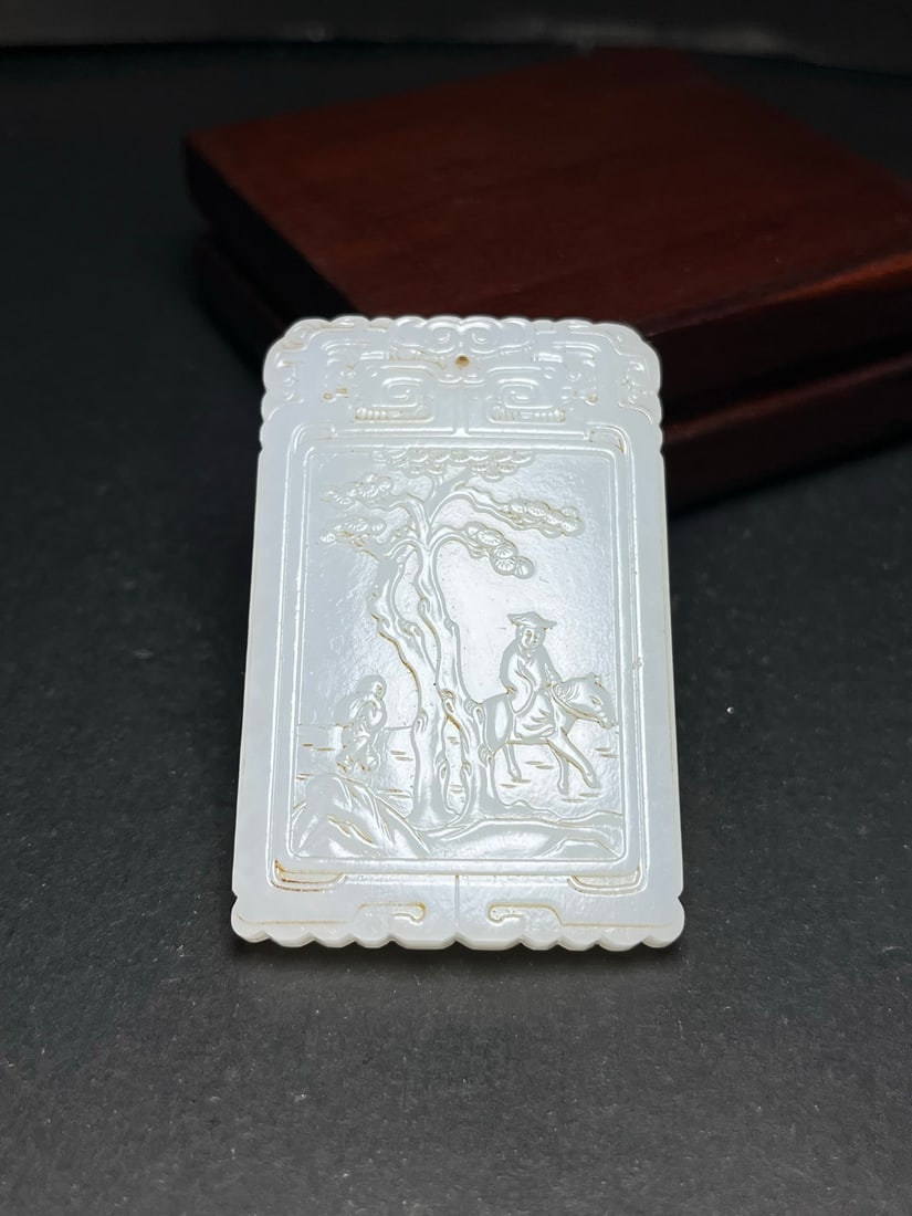 An Exquisite Hotan Jade Figures Pattern pendant: An Exquisite Hotan Jade Figures Pattern pendant,Qing Dynasty, China,Size:1.6inx0.3inx2.5in,Weight:47g 和田玉人物纹佩,中国清代