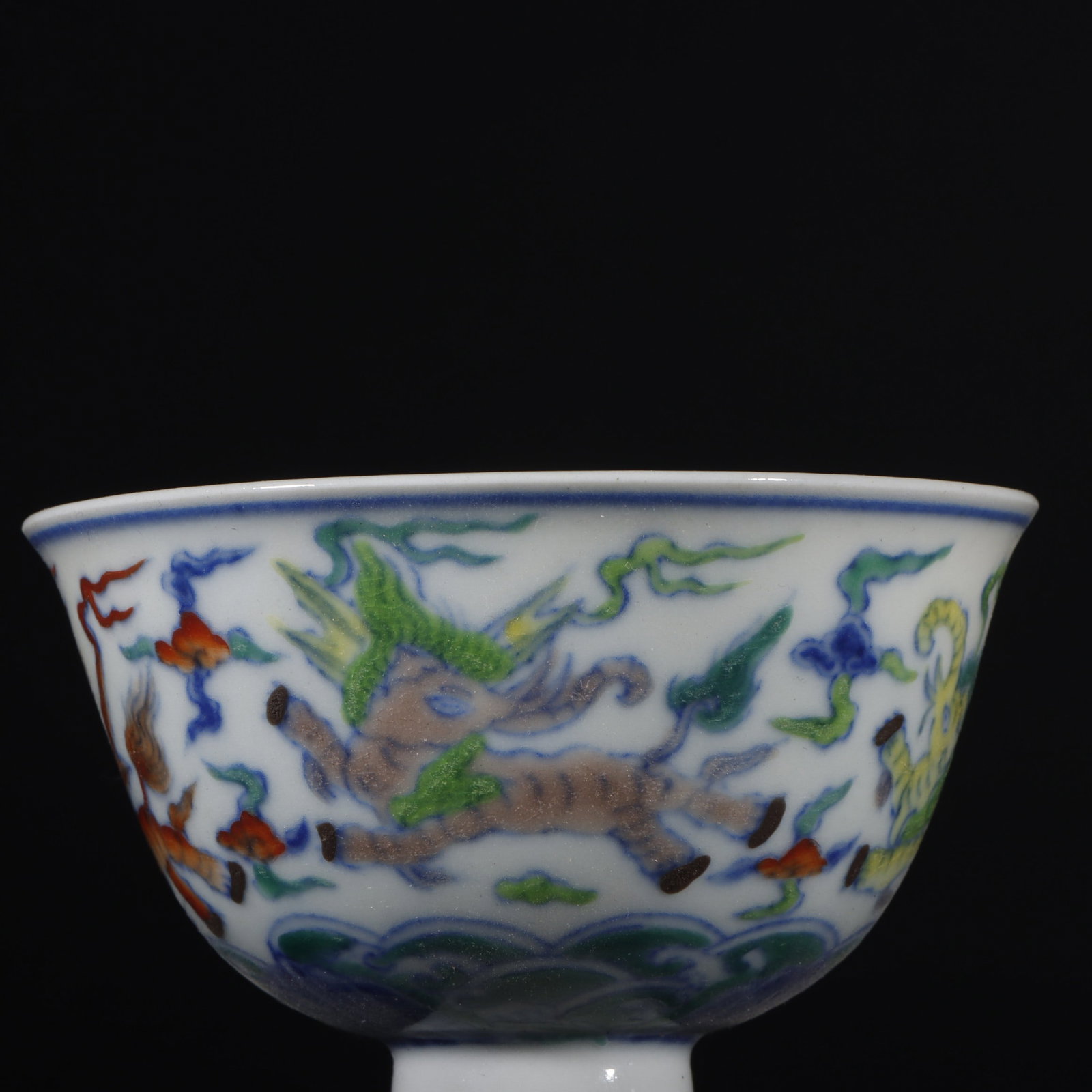 An Exquisite Doucai Auspicious Beast Pattern Cup - 4