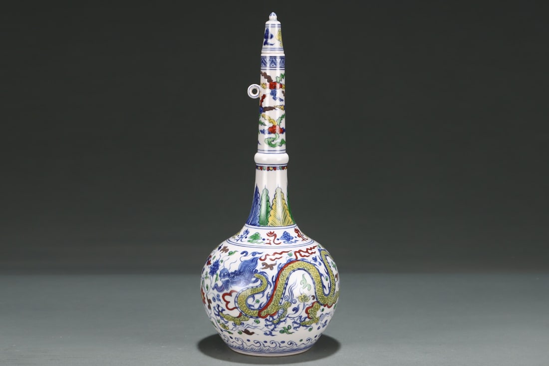 An Exquisite Doucai Dragon Pattern Vase - 4