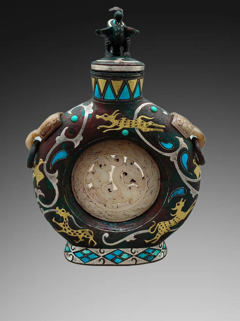 An Exquisite Bronze Gold and Silver-Inlaid Jade Inlaid Ewer: An Exquisite Bronze Gold and Silver-Inlaid Jade Inlaid Ewer,Han Dynasty, China,Size:7.3inx4.9in,Weight:g 青铜错金银镶玉壶,中国汉ߣ