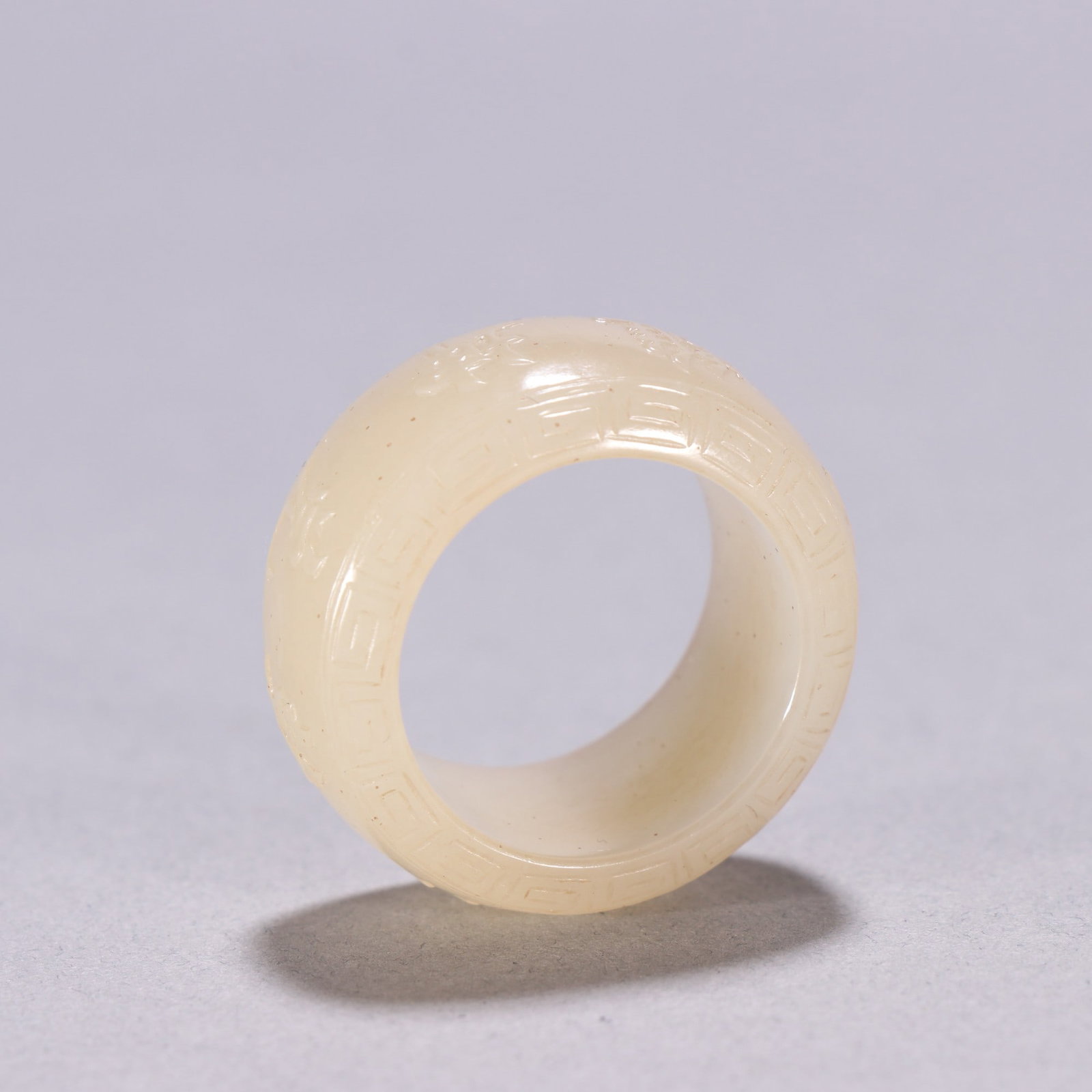 An Exquisite Hotan Jade Ring - 8