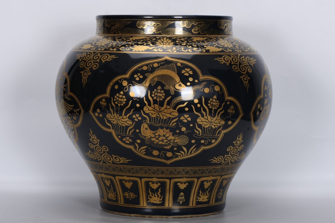 An Exquisite Ji Blue Glazed Painted Gold Auspicious Beast Pattern Jar: An Exquisite Ji Blue Glazed Painted Gold Auspicious Beast Pattern Jar,Yuan Dynasty, China,Size:16.1inx11.2inx17.7inx10.2in 霁蓝釉描金瑞兽纹罐,