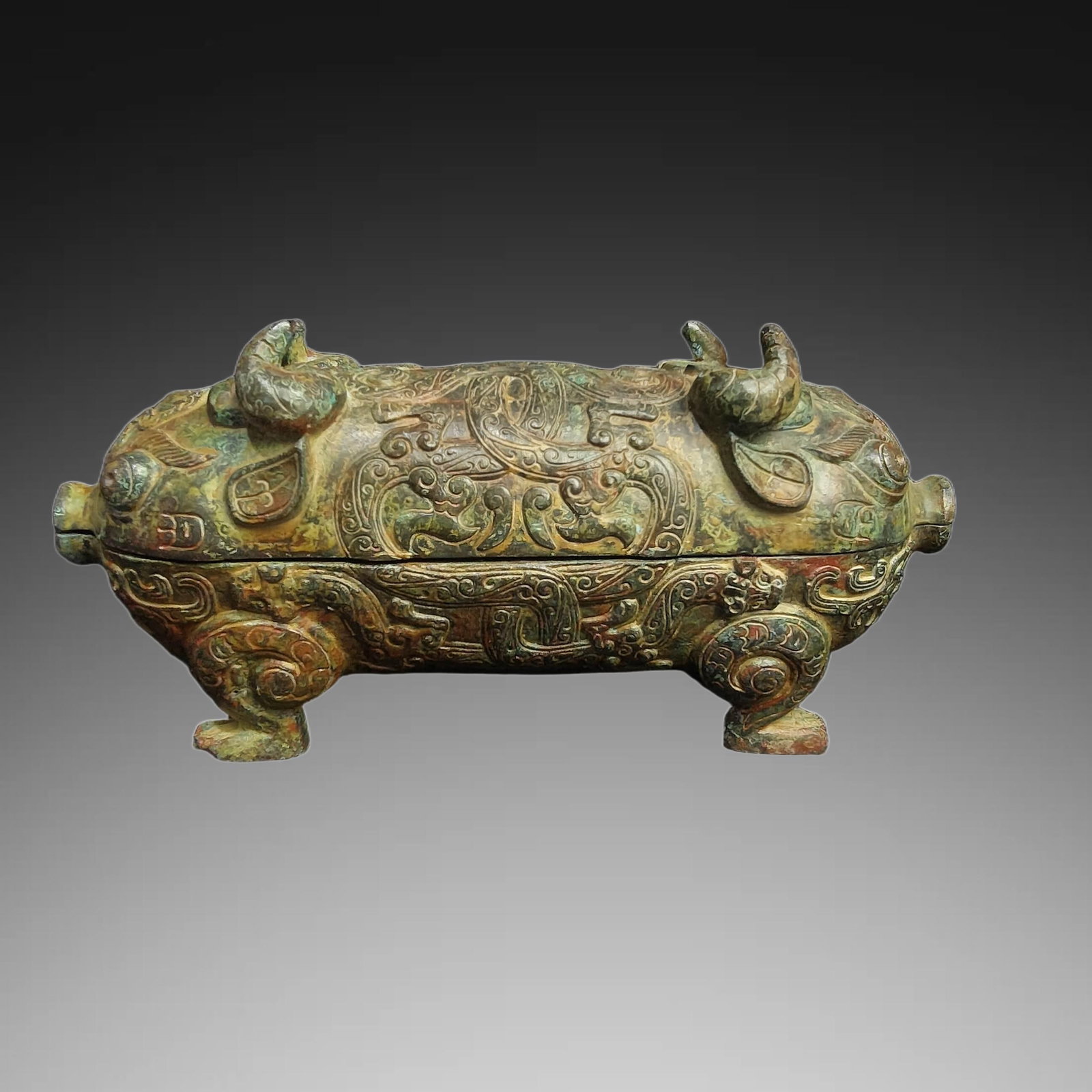 An Exquisite Bronze Pig Box: An Exquisite Bronze Pig Box,Ancient Time, China,Size:4.7inx9.8in ,Weight:2000g 青铜猪盒,远古时期
