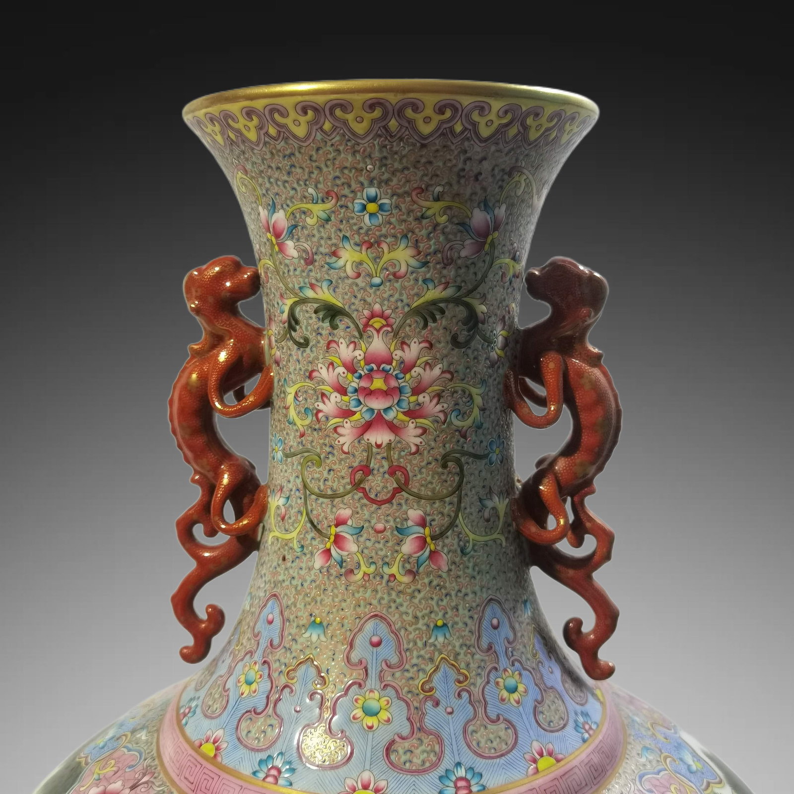 An Exquisite Enamel Rabbit Pattern Dragon-Ears Vase - 2