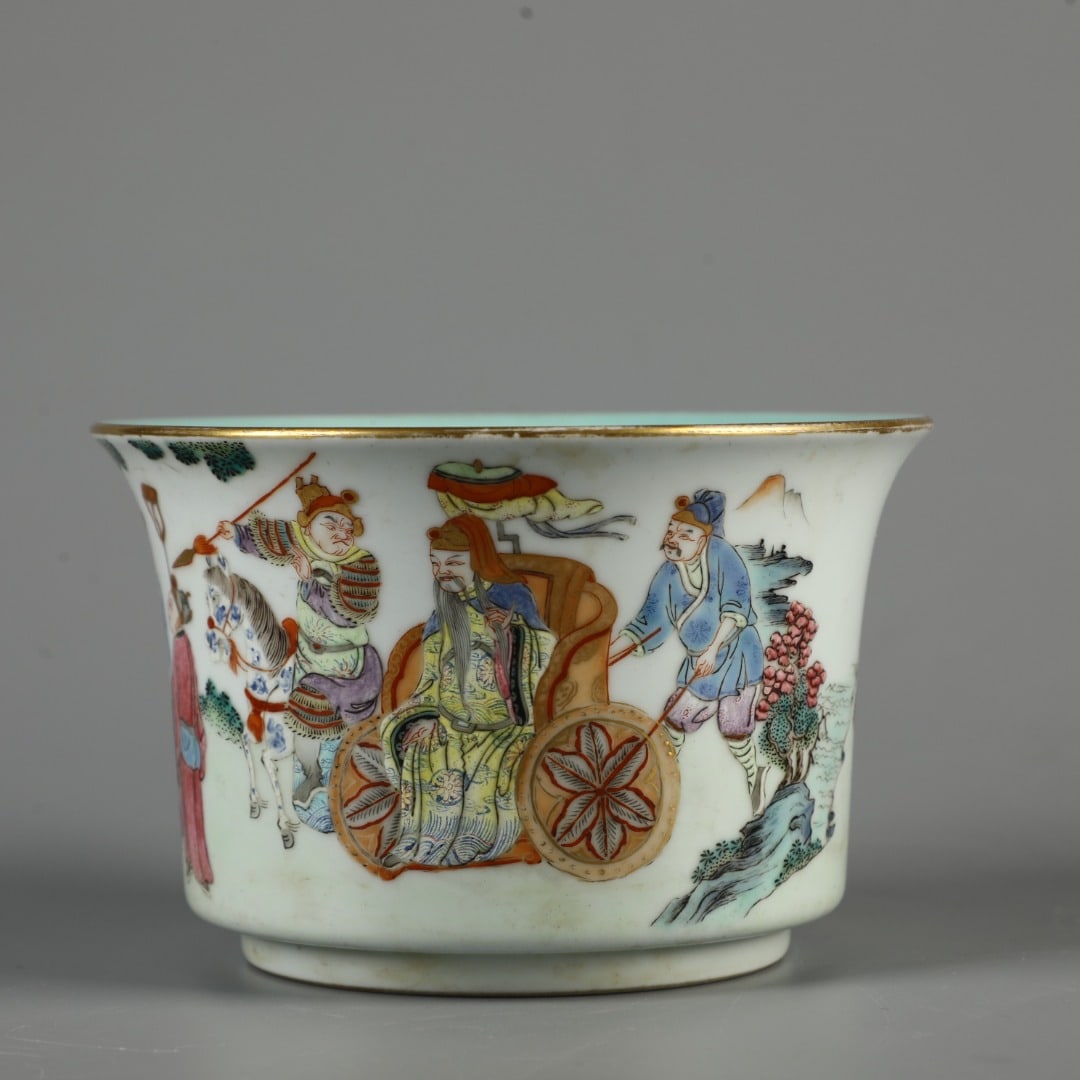 An Exquisite Famille-Rose Figures Pattern Basin: An Exquisite Famille-Rose Figures Pattern Basin,Qing Dynasty, China,Daoguang Six-character Mark,Size:3.5inx5.7in