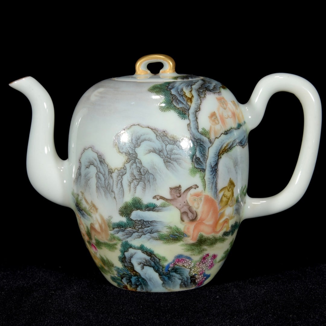 An Exquisite Enamel Monkey Pattern Ewer - 3