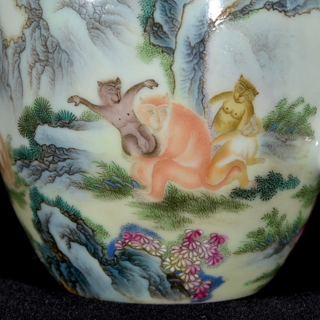 An Exquisite Enamel Monkey Pattern Ewer - 5