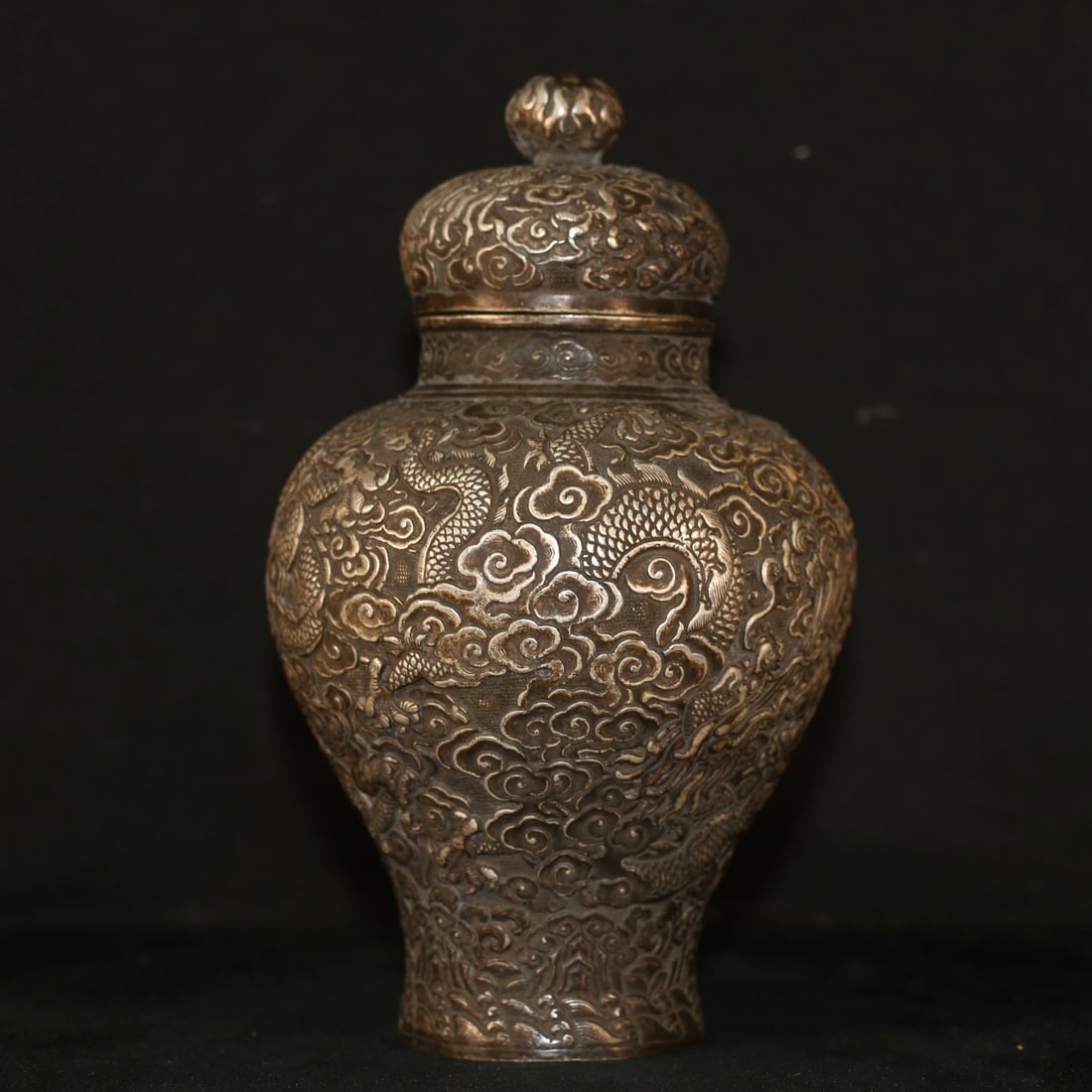 An Exquisite Silver-Gilt Copper Dragon Pattern Jar (1 of 9)