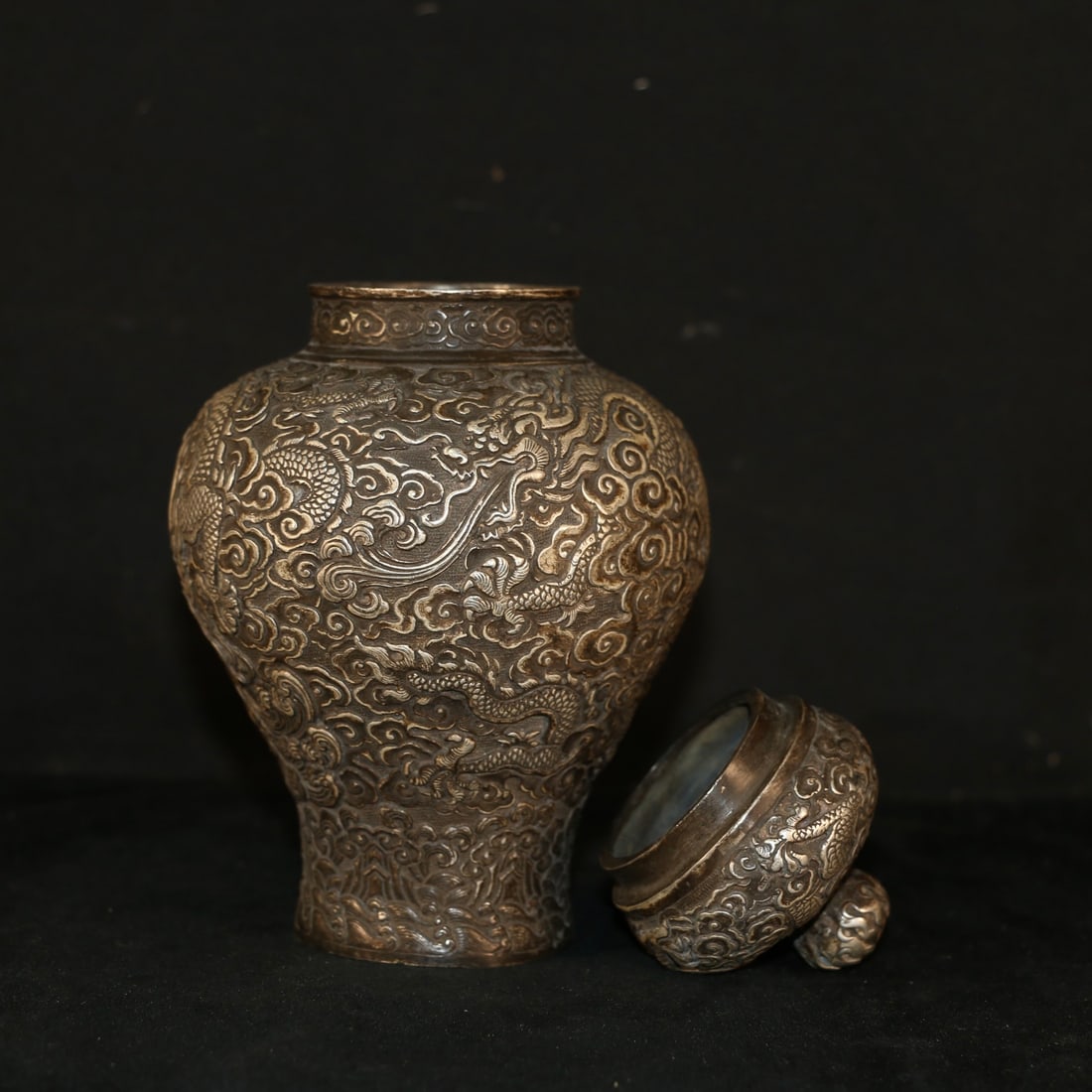 An Exquisite Silver-Gilt Copper Dragon Pattern Jar - 6