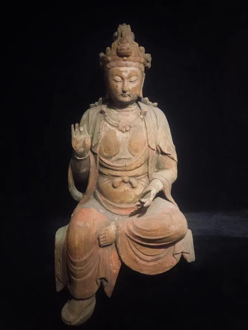 An Exquisite Wooden Painted Color Statue of Avalokitesvara: An Exquisite Wooden Painted Color Statue of Avalokitesvara,Song Dynasty, China,Size:35.4inx15.7in ,Weight:6000g 木造彩绘观音像,中国宋代