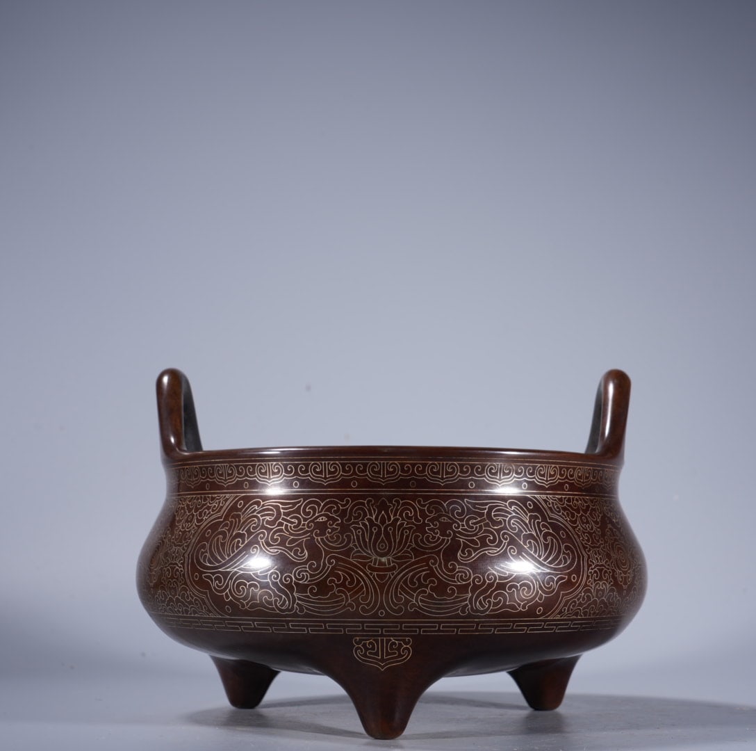 An Exquisite Silver-Inlaid Bronze Tripod Censer: An Exquisite Silver-Inlaid Bronze Tripod Censer,Ming Dynasty, China,Yongle Six-character Mark,Size:4.7inx6.9in ,Weight:3095g