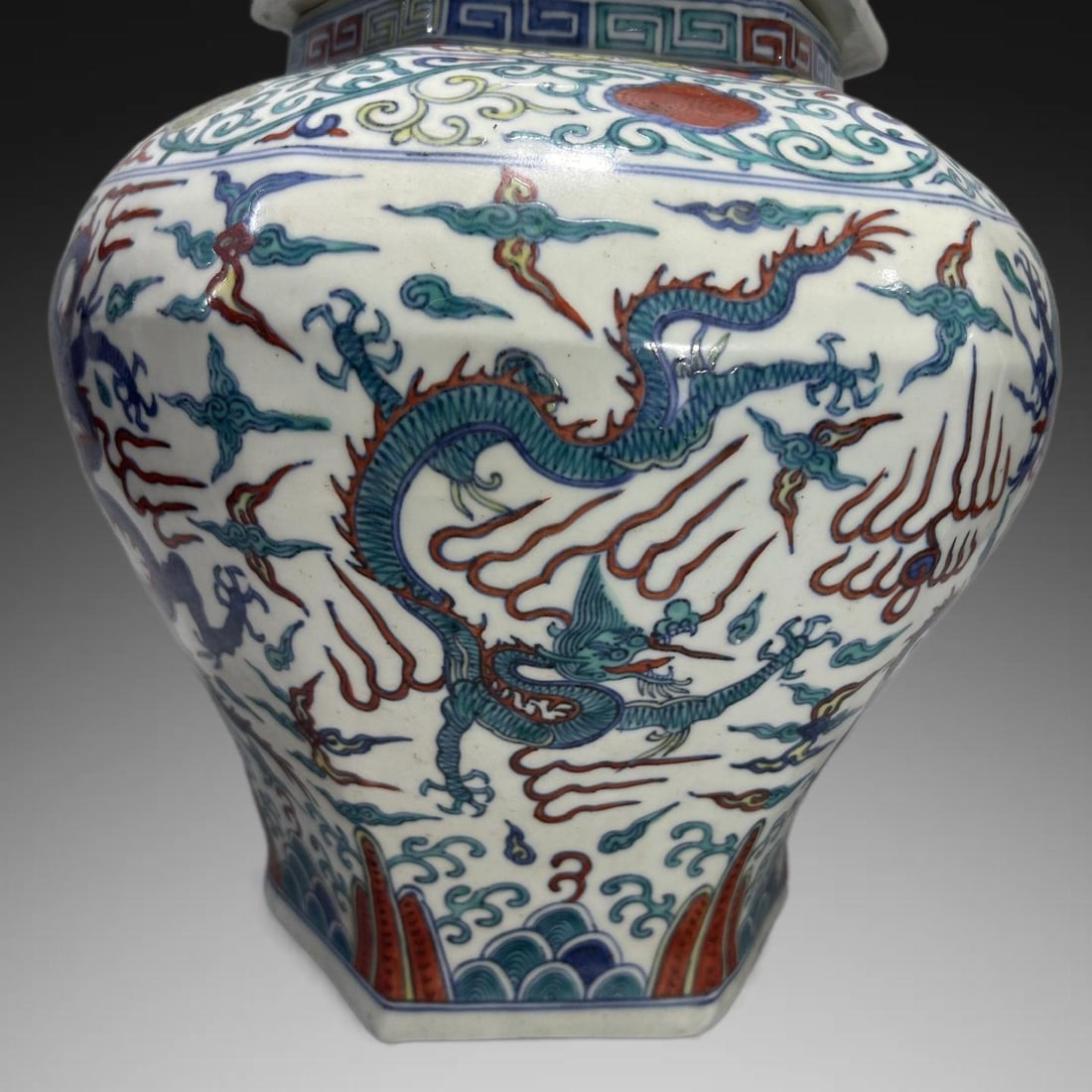 An Exquisite Doucai Dragon Pattern Jar - 4