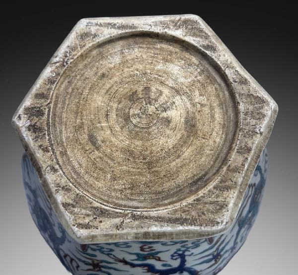 An Exquisite Doucai Dragon Pattern Jar - 6