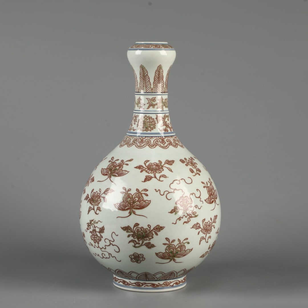 An Exquisite Underglaze-Red Flower Pattern Vase - 7