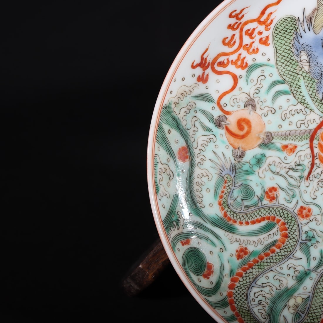 An Exquisite Wucai Dragon Pattern Plate - 3