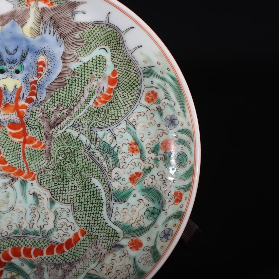 An Exquisite Wucai Dragon Pattern Plate - 4