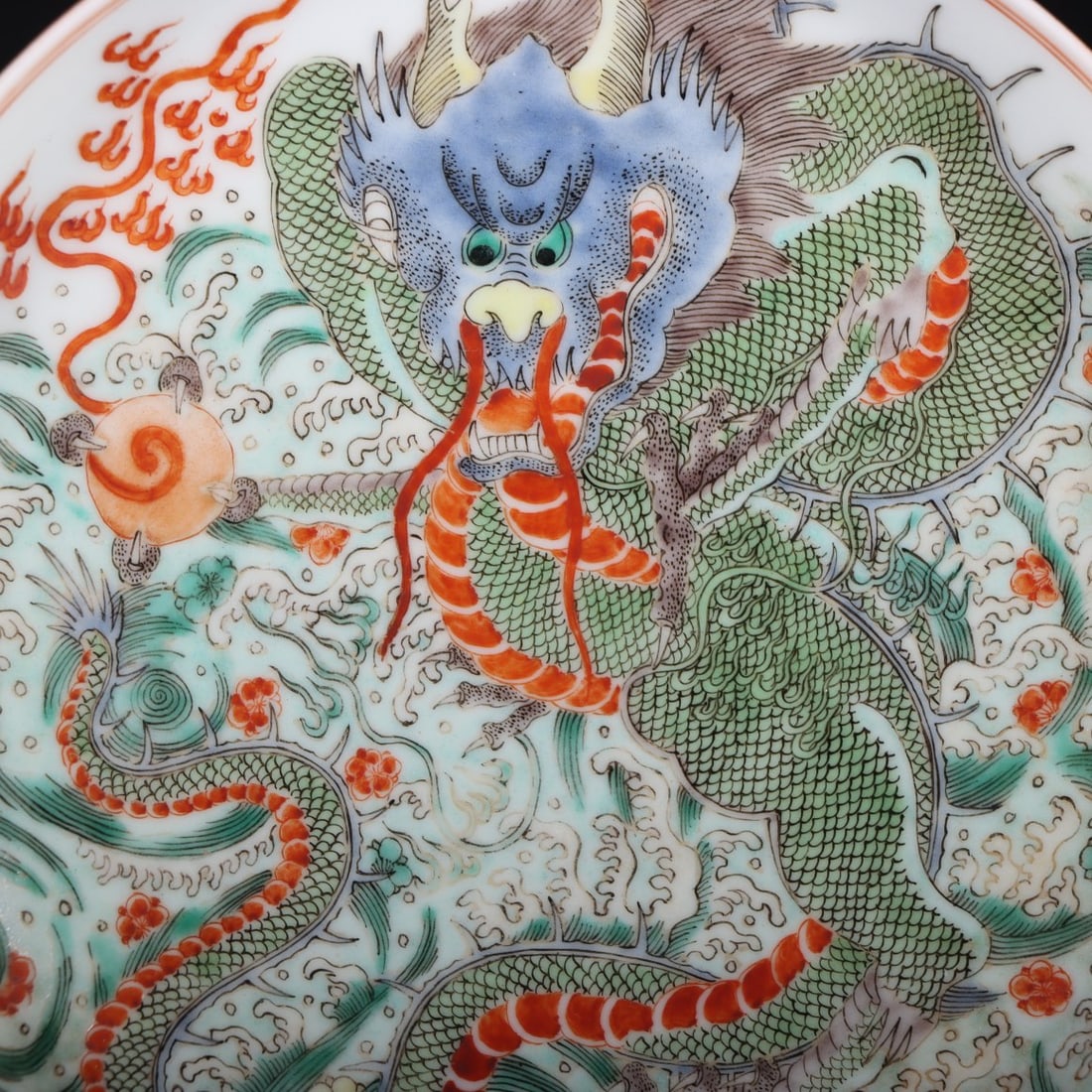 An Exquisite Wucai Dragon Pattern Plate - 6