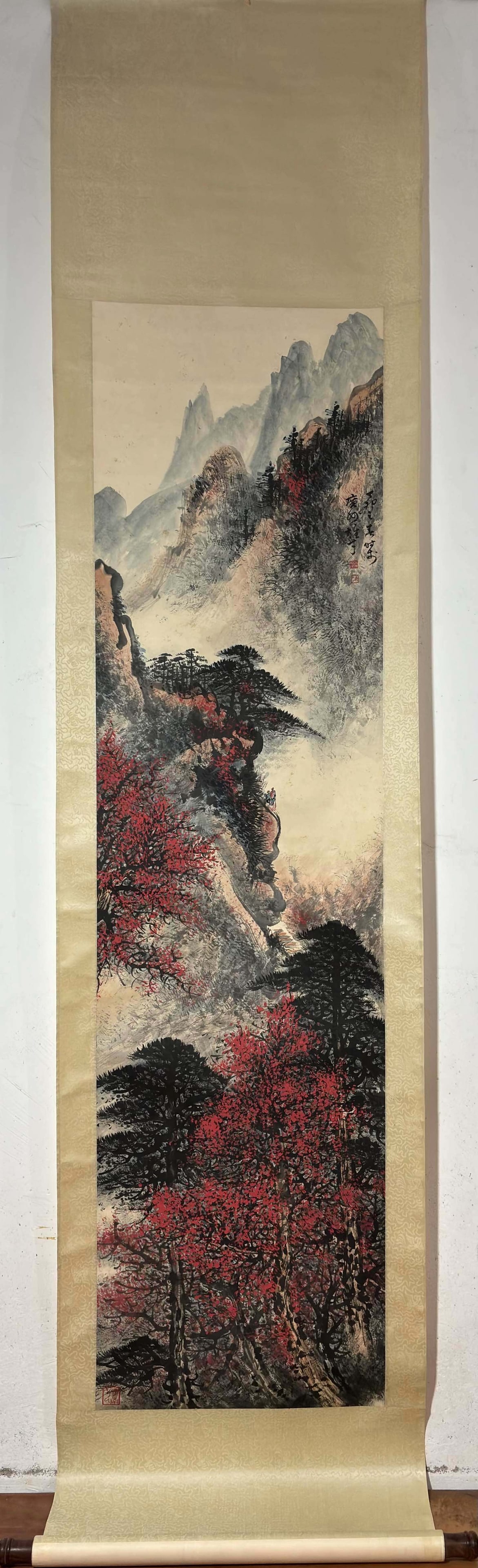A Chinese Vertical Scroll Ink Painting of Landscape on Paper: A Chinese Vertical Scroll Ink Painting of Landscape on Paper,Modern Time,Li Xiongcai,without frame size:70.3inx18.5in 一幅中国水墨纸本山水&#