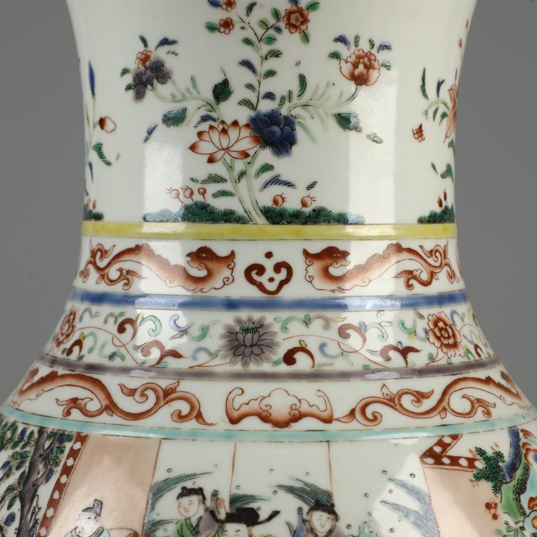 An Exquisite Wucai Figures Pattern Vase - 4