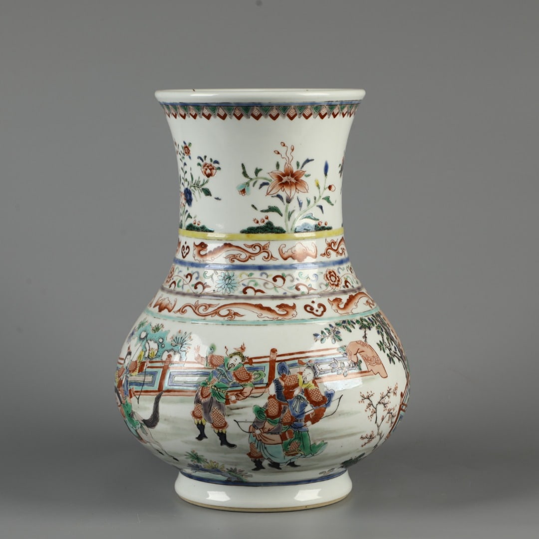 An Exquisite Wucai Figures Pattern Vase - 6