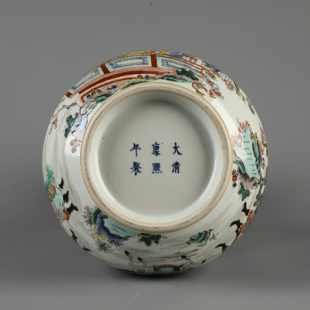 An Exquisite Wucai Figures Pattern Vase - 9