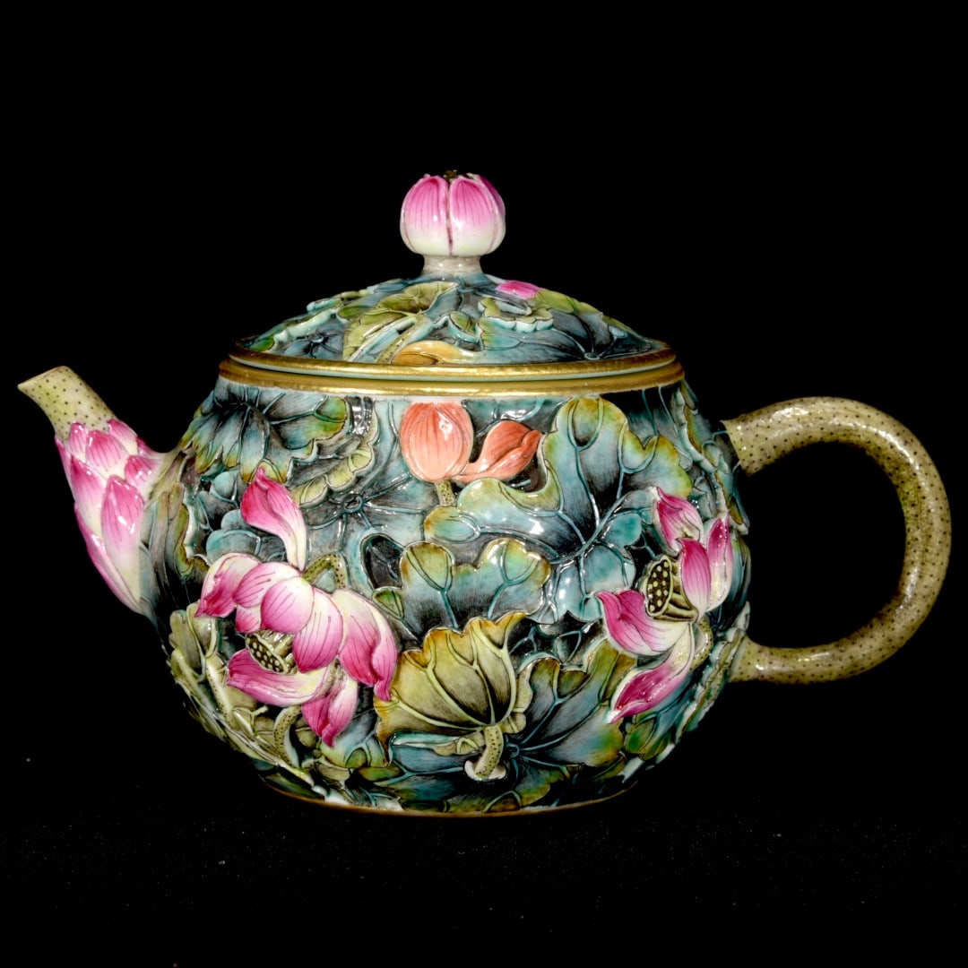 An Exquisite Enamel Lotus Leaf Pattern Ewer - 3