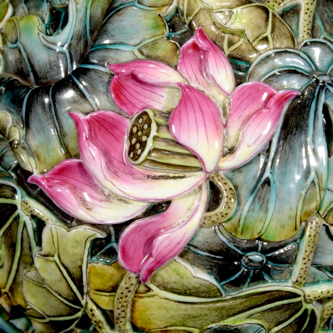 An Exquisite Enamel Lotus Leaf Pattern Ewer - 4