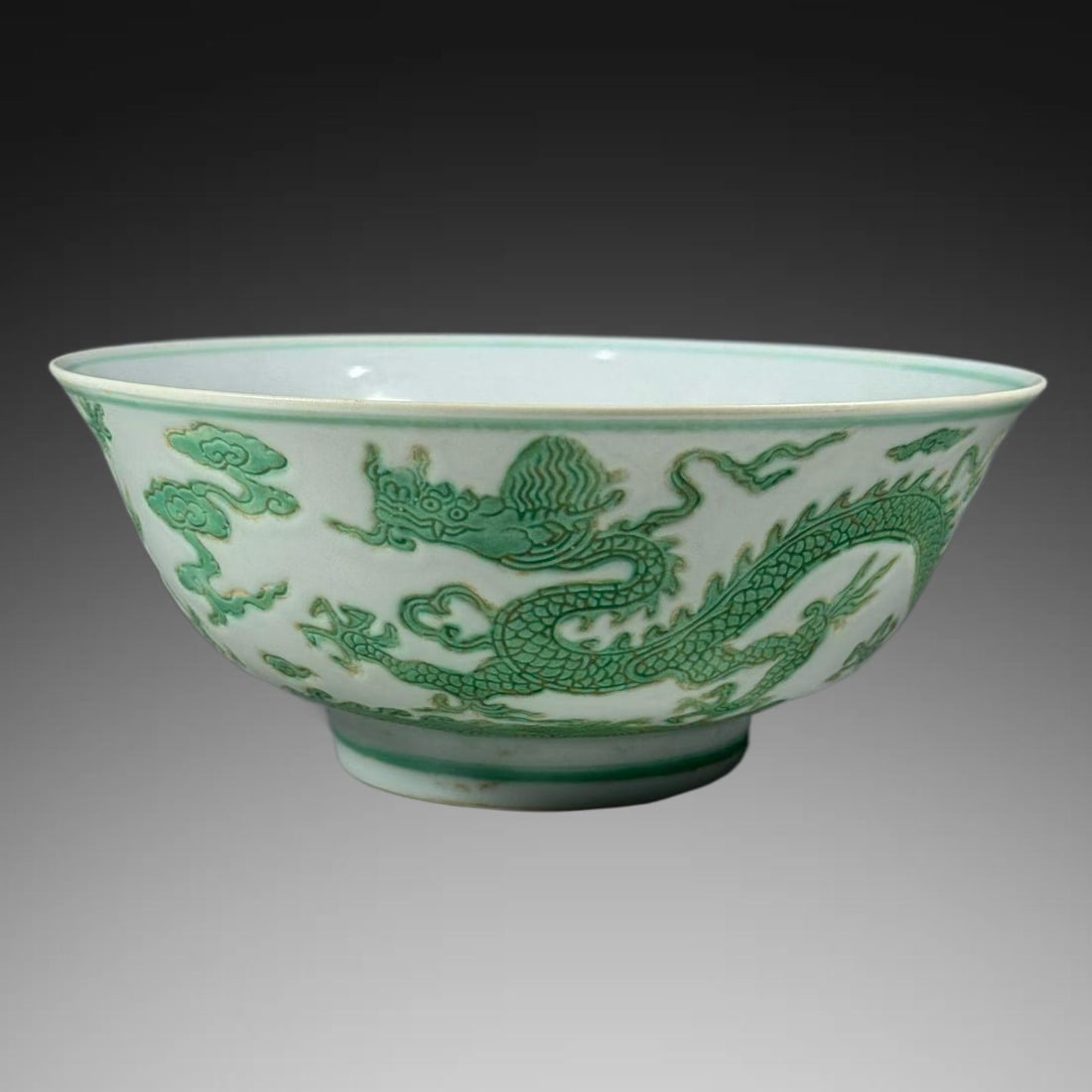 An Exquisite Green Glazed Dragon Pattern Bowl (1 of 7)