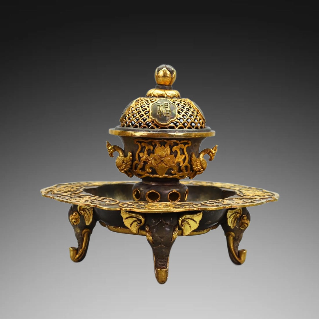 An Exquisite Gilt Bronze Censer: An Exquisite Gilt Bronze Censer,Qing Dynasty, China,Qianlong Four-character Mark,Size:9.1inx9.8in ,Weight:2090g