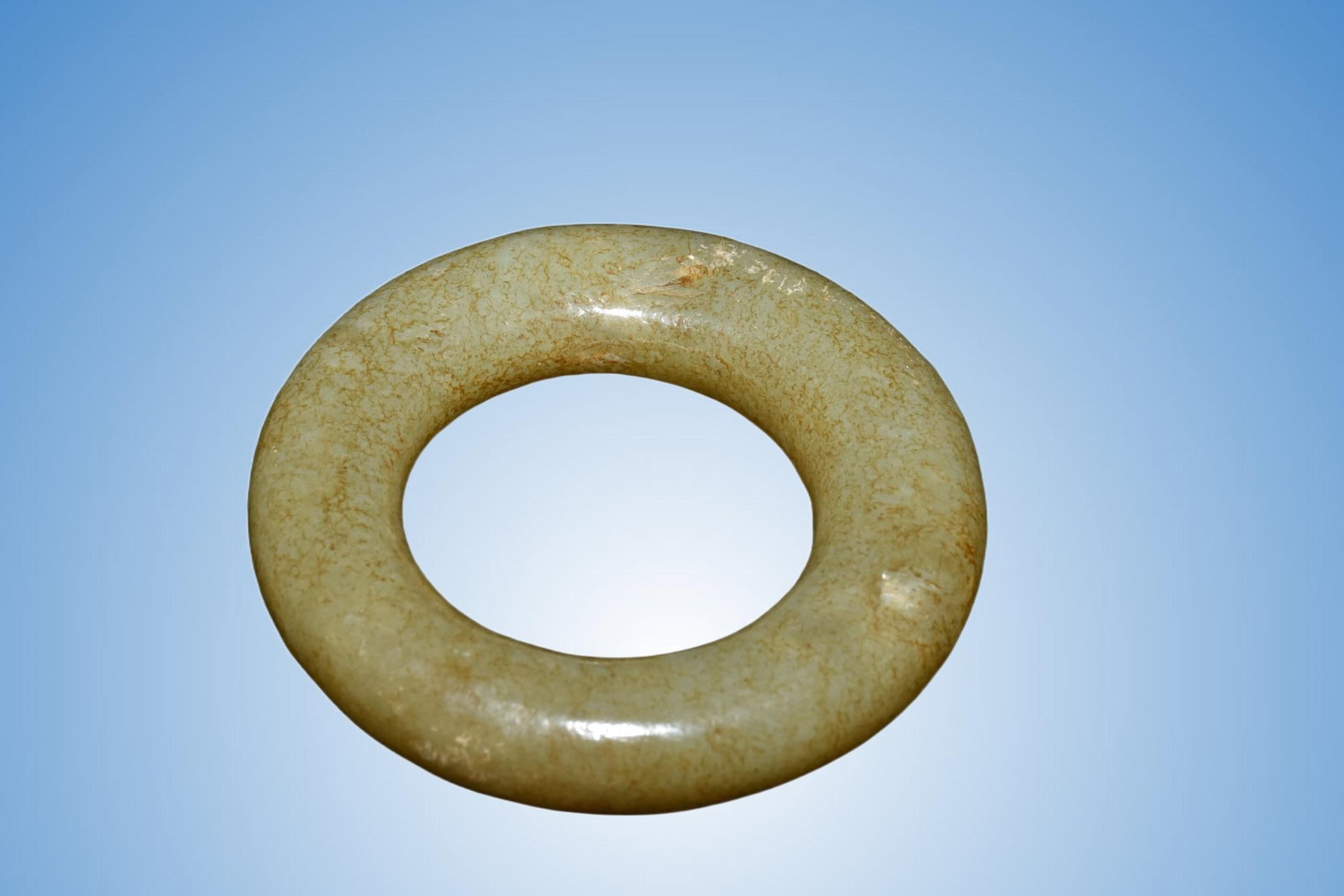 An Exquisite Hotan Jade Ring - 3