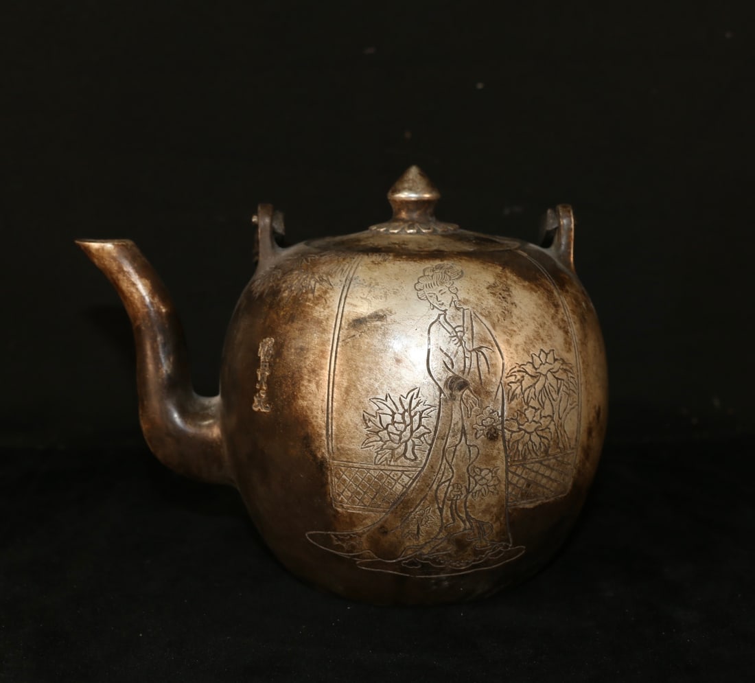An Exquisite Silver-Gilt Copper Figures Pattern Jar: An Exquisite Silver-Gilt Copper Figures Pattern Jar,Republic of China,Size:7.5inx5.1inx6.3in ,Weight:811g 铜鎏银人物纹罐,民国