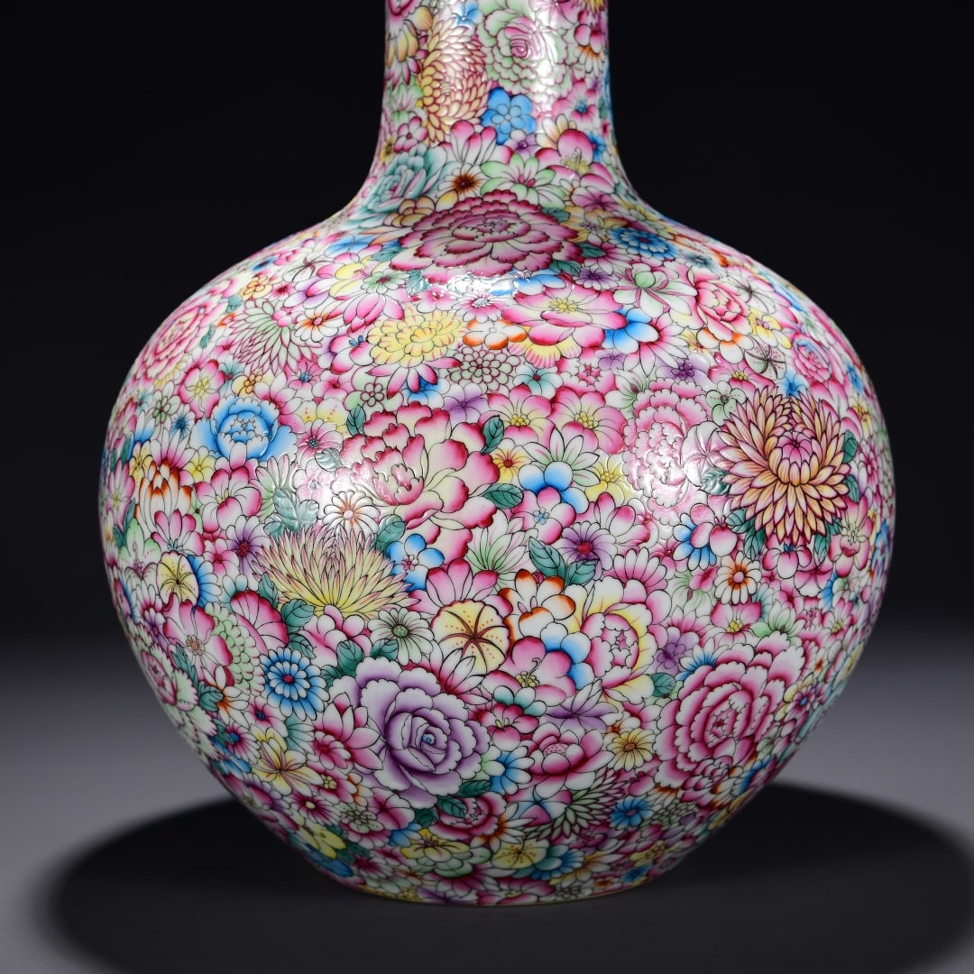 An Exquisite Enamel Flower Pattern Vase - 7