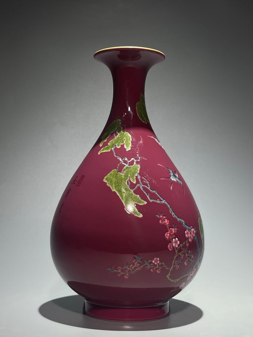 An Exquisite Ruby Red-Glazed Flower and Bird Pattern Vase - 5