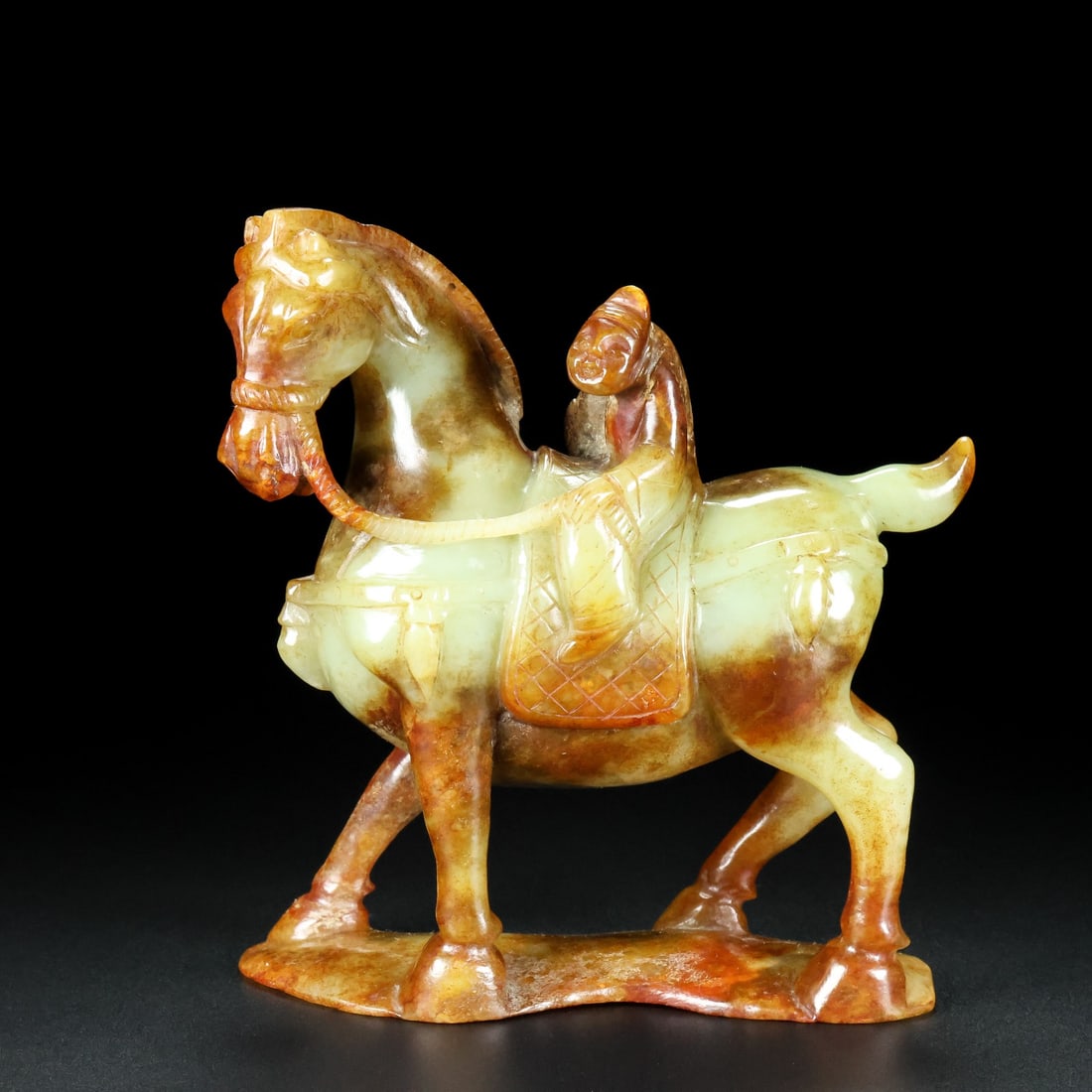 An Exquisite Hotan Jade Horse Ornament: An Exquisite Hotan Jade Horse Ornament,Qing Dynasty, China,Size:6.7inx2.4inx5.9in,Weight:1280g 和田玉马摆件,中国清代