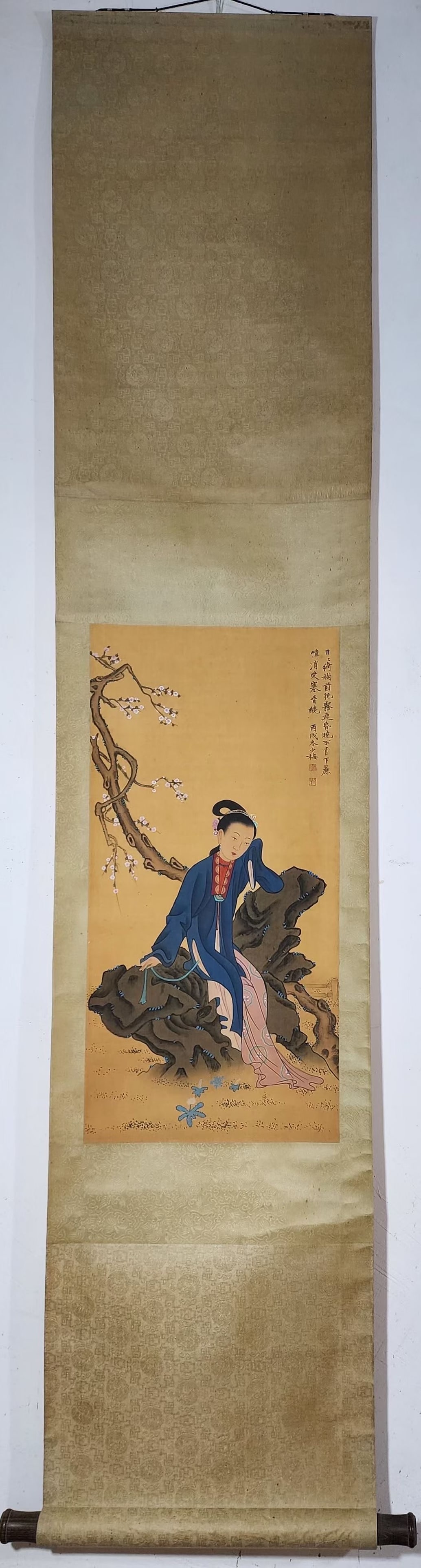 A Chinese Vertical Scroll Ink Painting of Figures on Silk: A Chinese Vertical Scroll Ink Painting of Figures on Silk,Modern Time,Chen Shaomei,without frame size:26.8inx13.2in 一幅中国水墨绢本人物