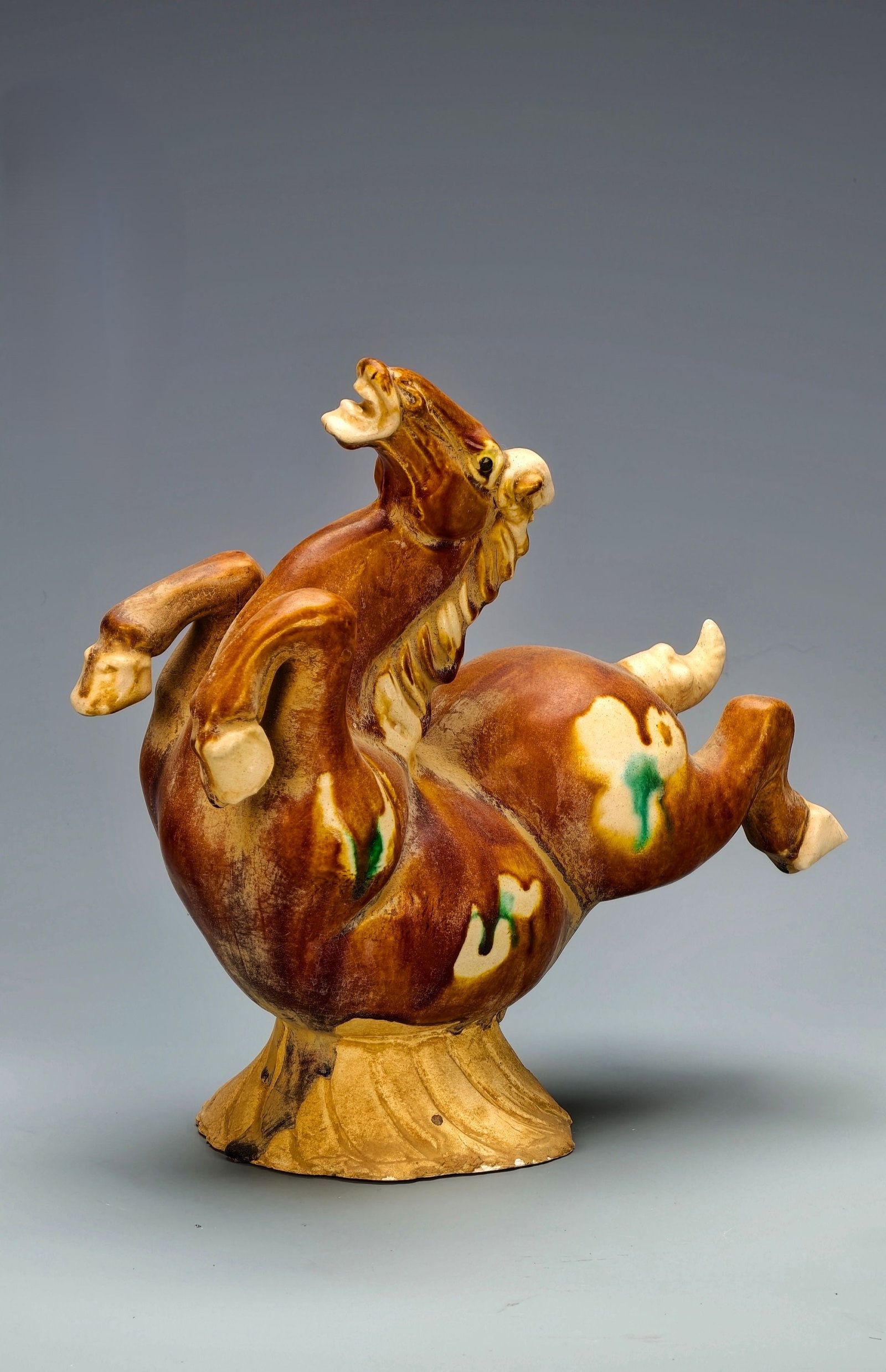 An Exquisite Tang Tri-Color Glazed Pottery Horse Ornament: An Exquisite Tang Tri-Color Glazed Pottery Horse Ornament,Tang Dynasty, China,Size:8.7inx8.7in 唐三彩马摆件,中国唐代
