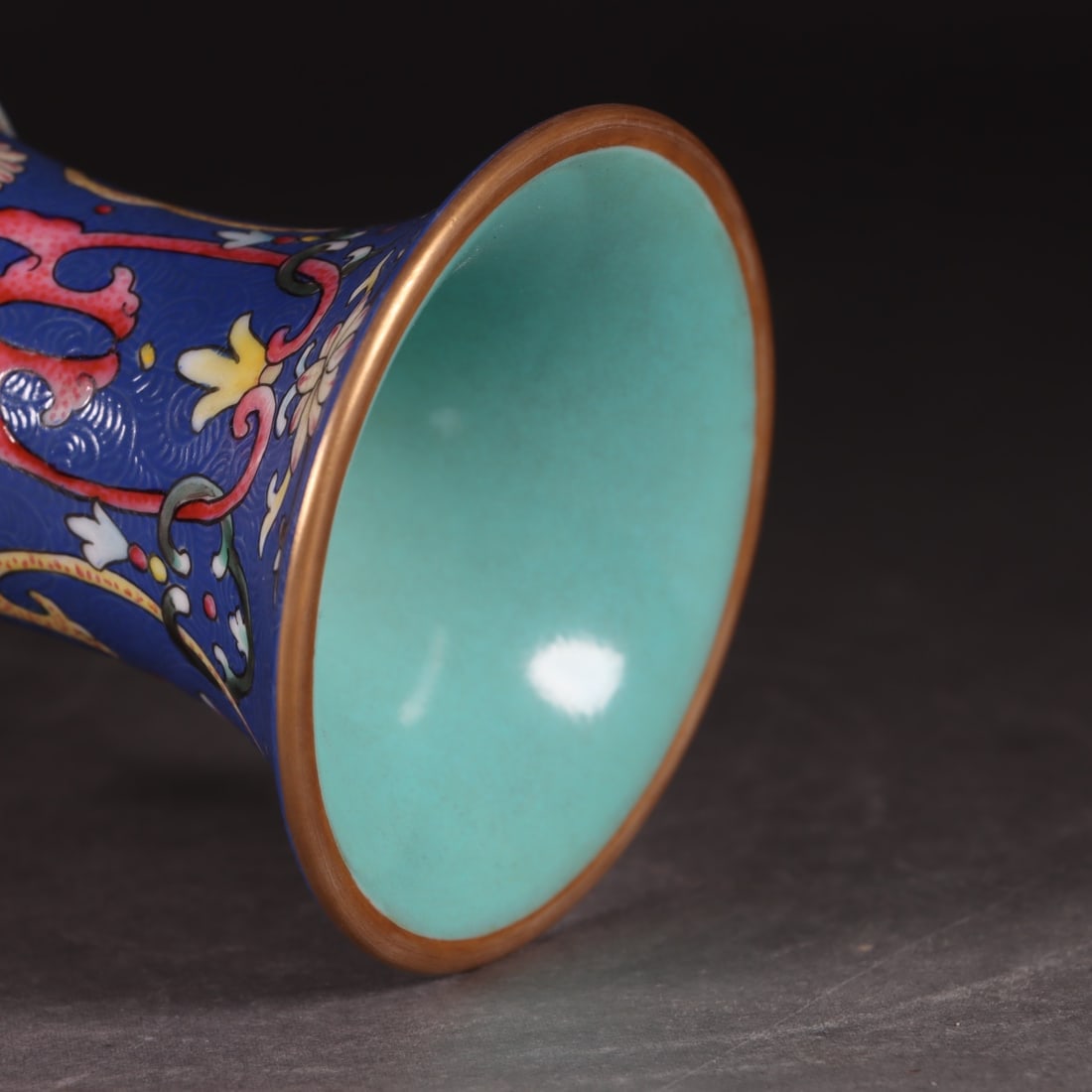 An Exquisite Enamel Painted Gold Lotus Pattern Vase - 7