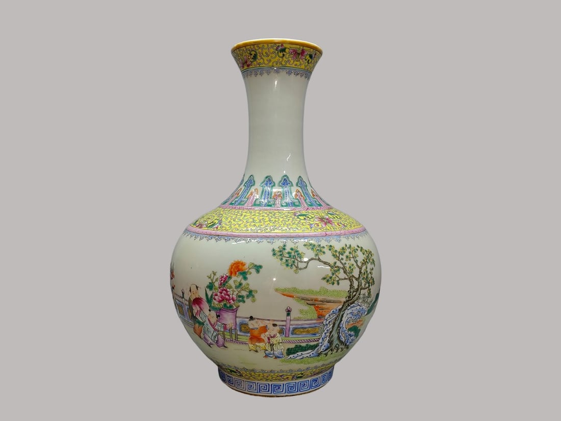 An Exquisite Famille-Rose Figures Pattern Vase: An Exquisite Famille-Rose Figures Pattern Vase,Qing Dynasty, China,Guangxu Six-character Mark,Size:15.4inx4.1inx10.2in