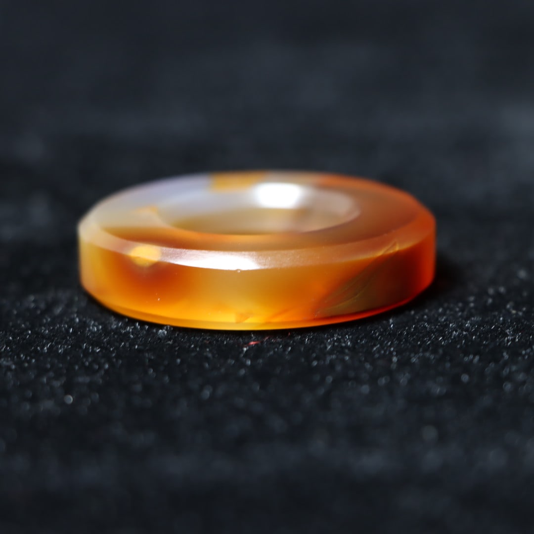 An Exquisite Agate Wheel Ring - 4