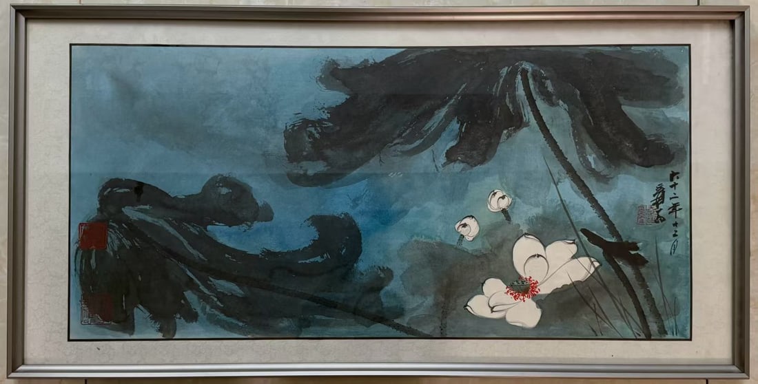 A Chinese Ink Painting of Flower on Paper, With a Frame: A Chinese Ink Painting of Flower on Paper, With a Frame,Modern Period of China,Zhang Daqian,without frame size:15inx31.1in 一幅中国水墨纸本花Õ